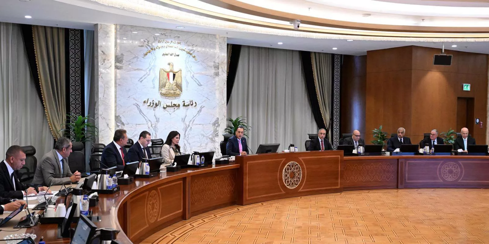 مدبولي يستكمل مناقشة مقترح مشروع قانون لتنظيم السوق العقارية