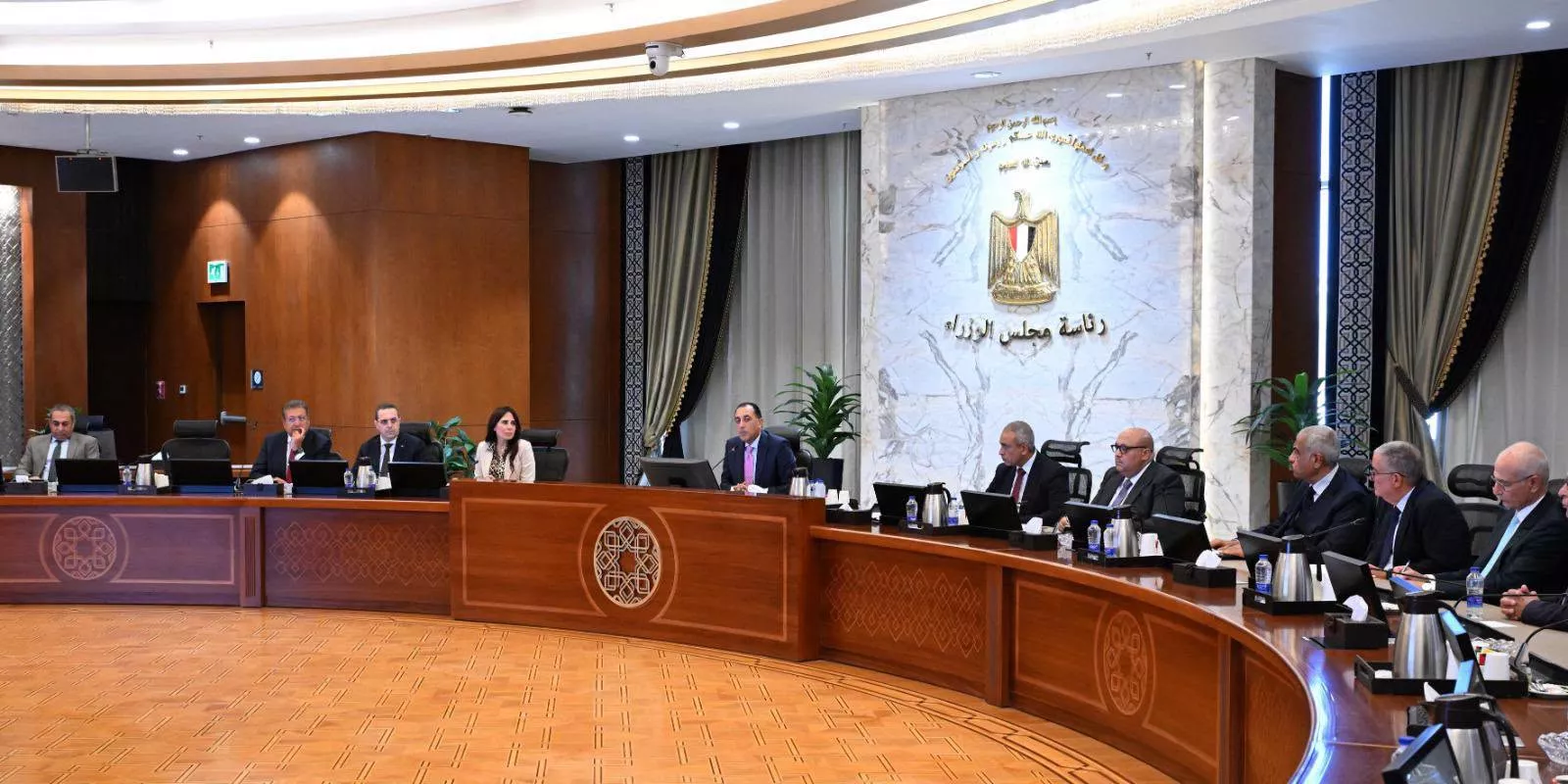 مدبولي يستكمل مناقشة مقترح مشروع قانون لتنظيم السوق العقارية