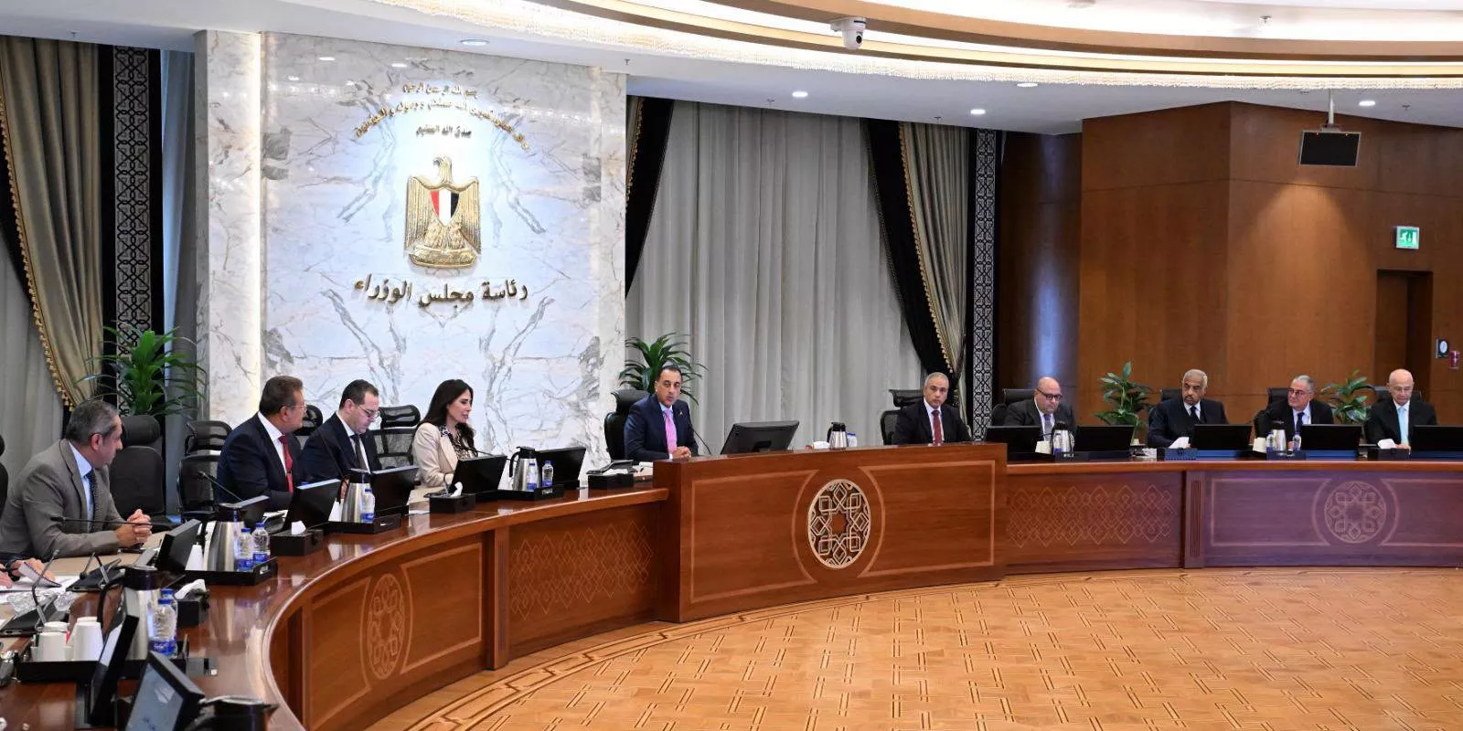 مدبولي يستكمل مناقشة مقترح مشروع قانون لتنظيم السوق العقارية