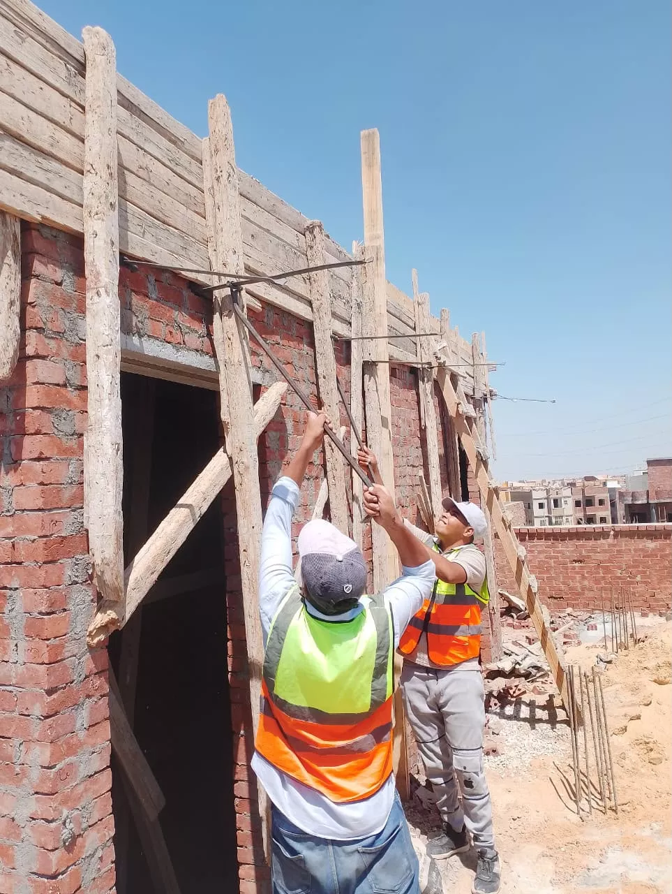 مشروعات الطرق والمرافق بمدينتي الشيخ زايد وحدائق أكتوبر
