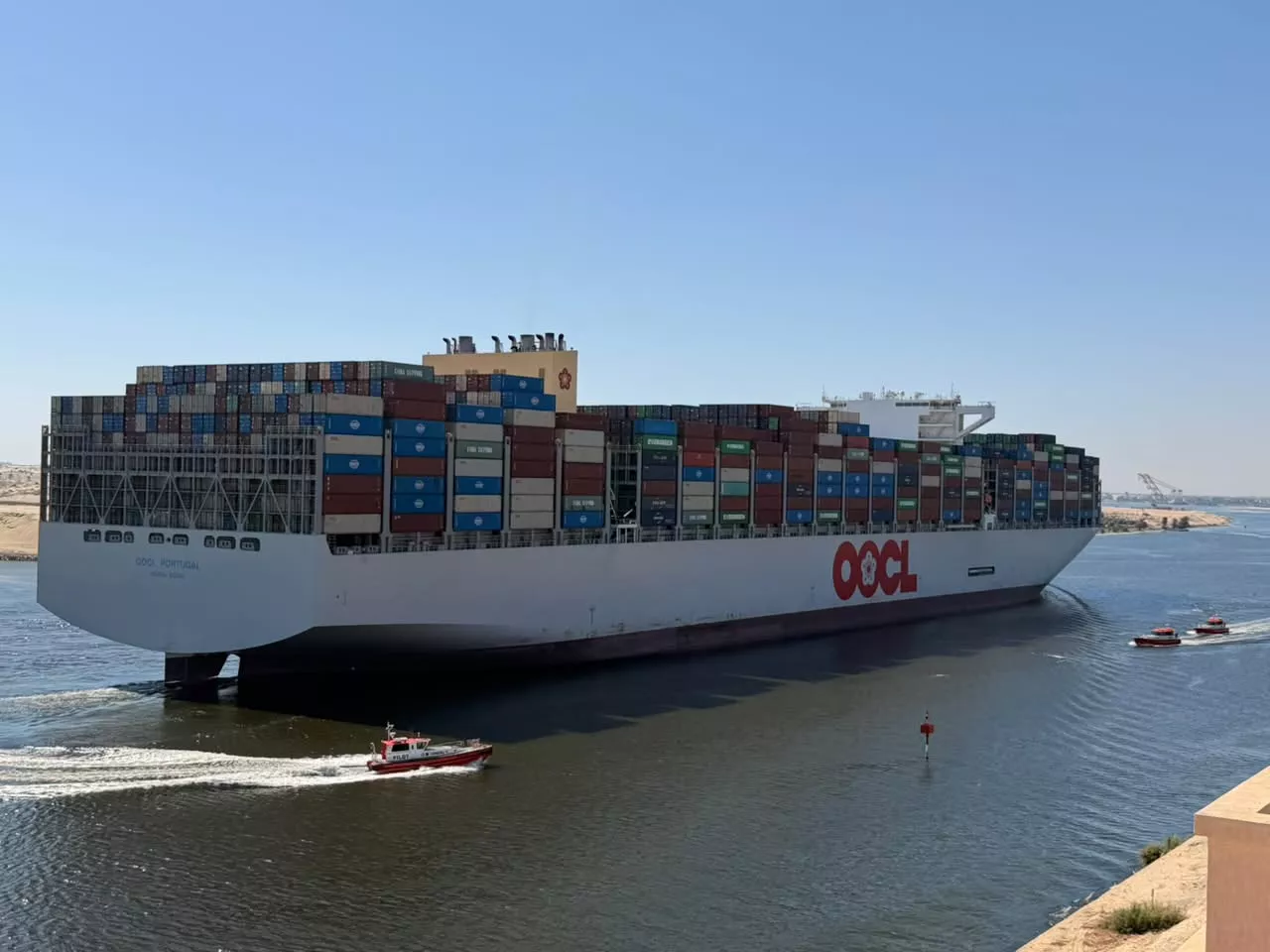 العبور الأول لسفينة الحاويات OOCl PORTUGAL 
