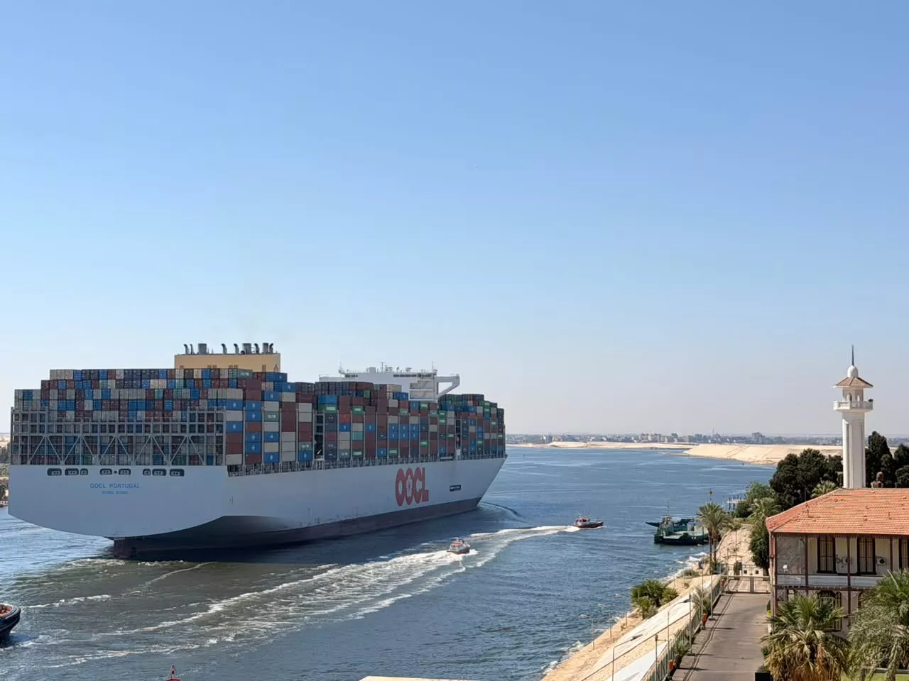 العبور الأول لسفينة الحاويات OOCl PORTUGAL 