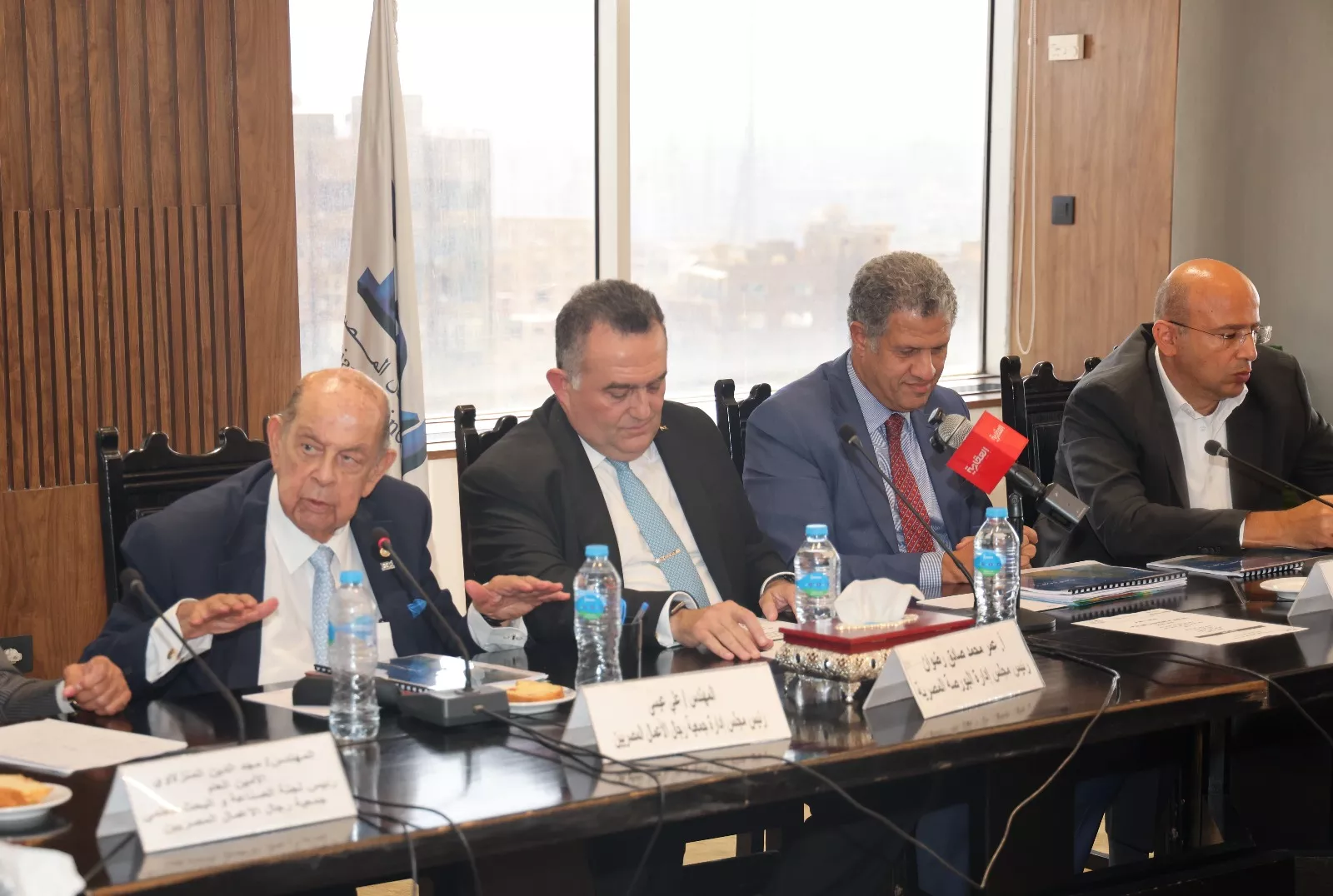 اجتماع بين EBA ورئيس البورصة المصرية حول أداء سوق الأوراق المالية