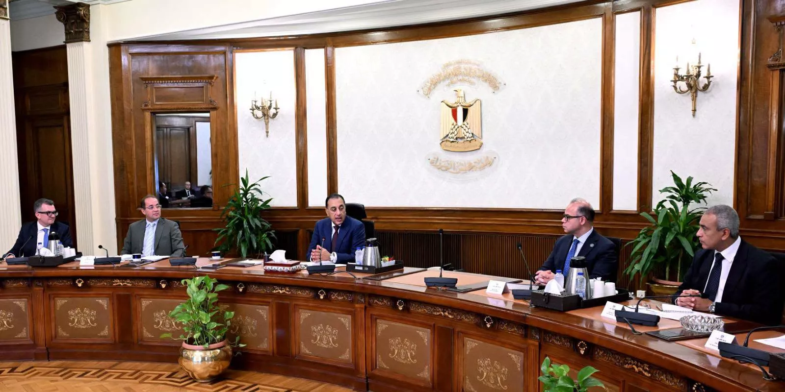 مدبولي يناقش عددًا من محاور العمل الاقتصادية للفترة المقبلة