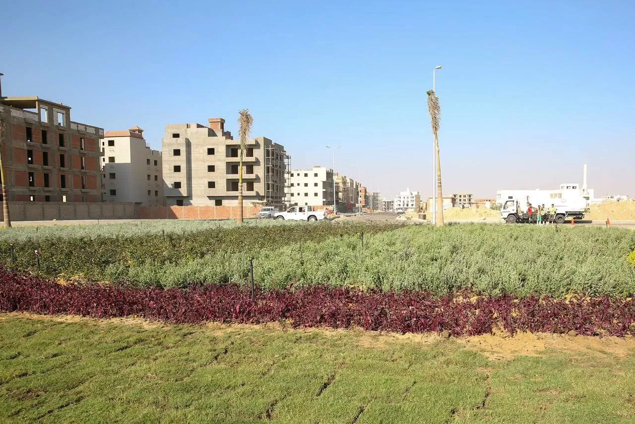 وزيرة الإسكان تتفقد أعمال التنمية بمنطقة بيت الوطن