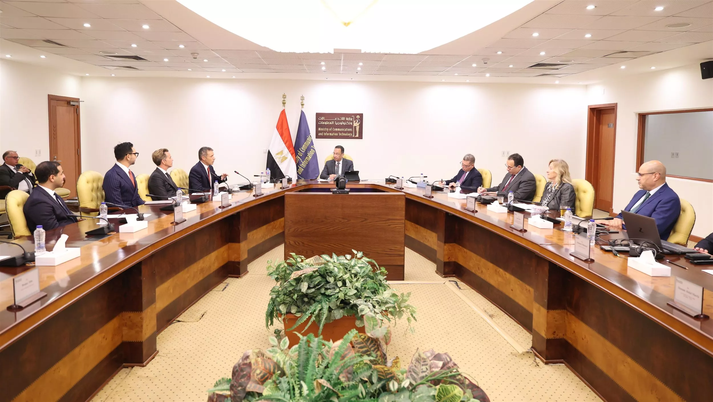 وزير الاتصالات يستقبل نائب رئيس شركة إنفيديا