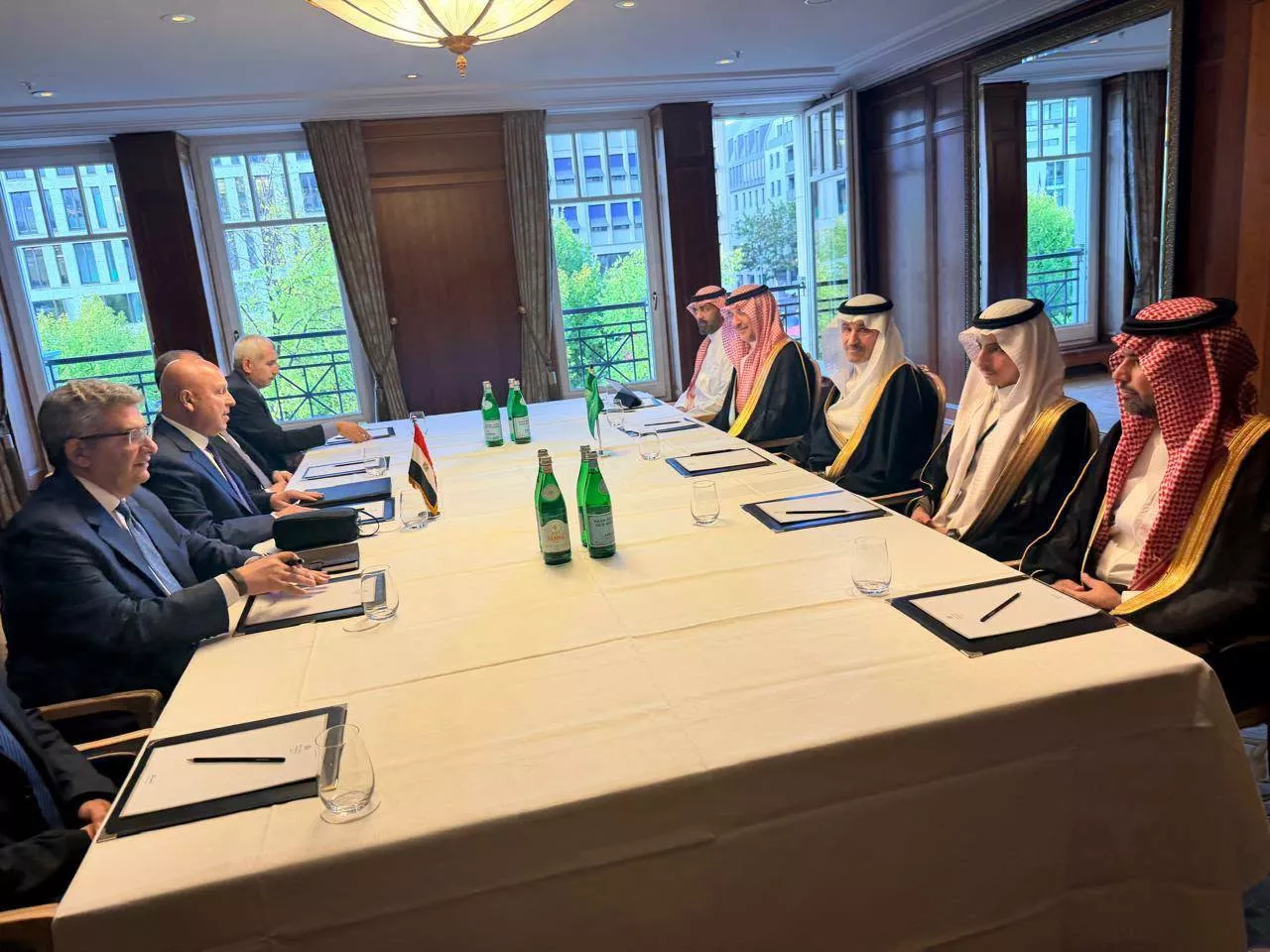 وزير النقل يجتمع مع نظيره السعودي 