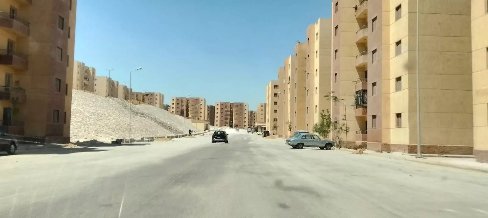 وزيرة الإسكان تتابع أعمال التطوير ومشروعات الإسكان والبنية الأساسية بالمدن الجديدة
