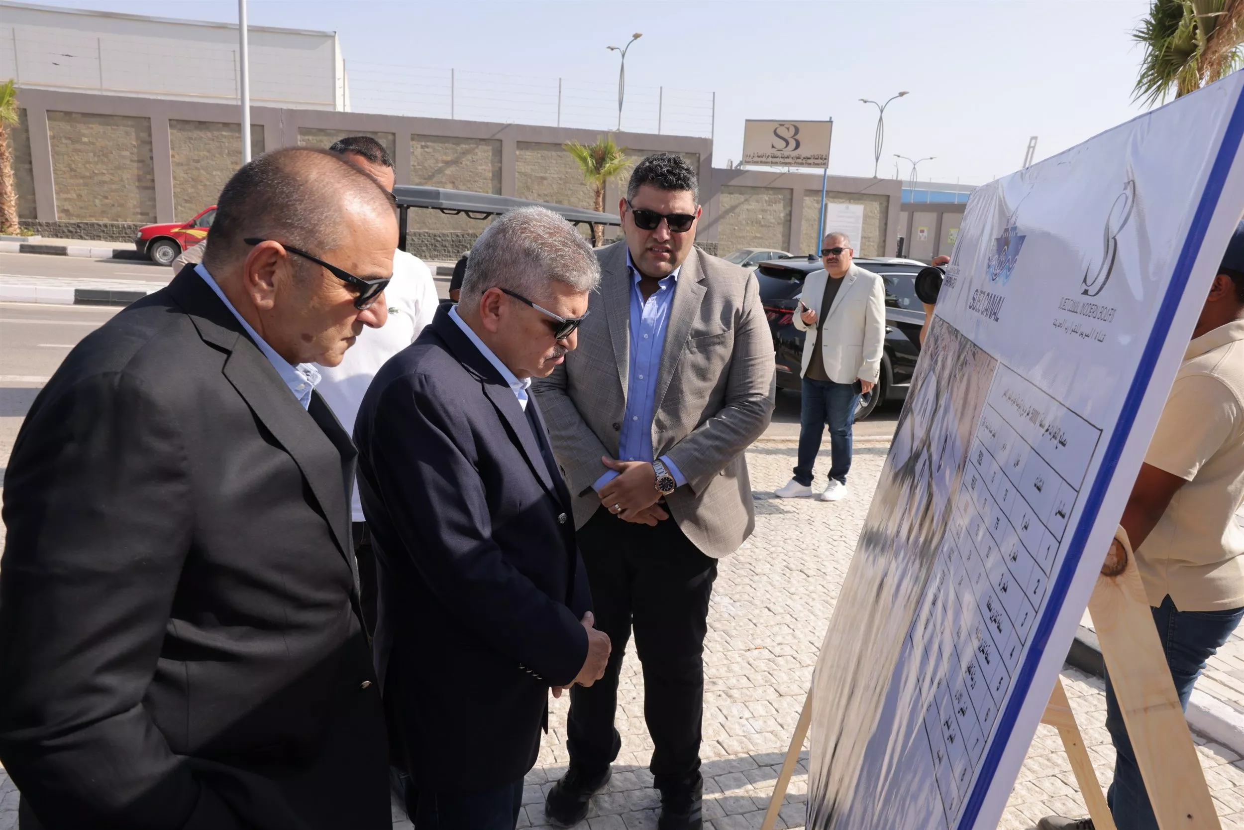 أسامة ربيع يشهد تدشين واستلام عدد من الوحدات البحرية الجديدة