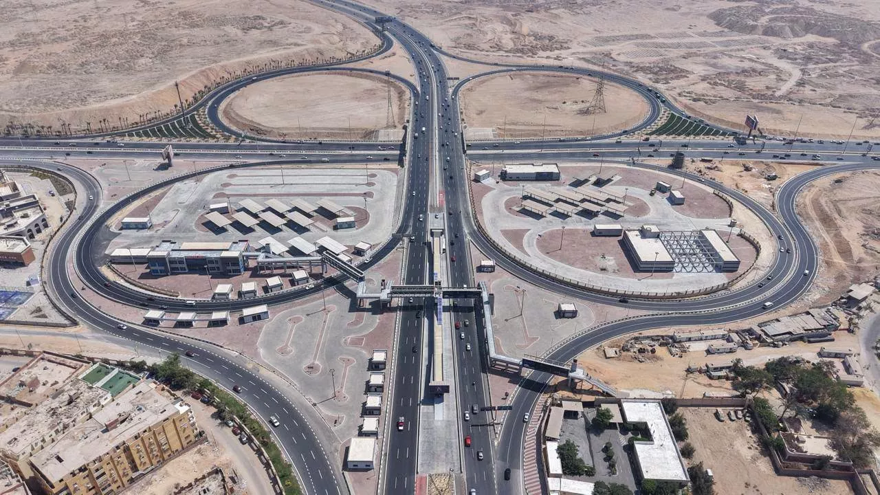 وزير النقل يعلن بدء تشغيل المرحلة الثانية من الأتوبيس الترددي