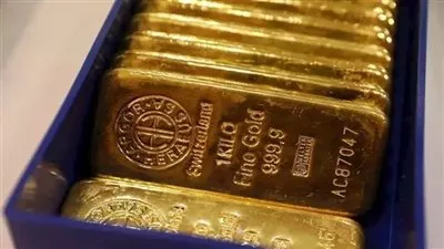رهانات رفع الفائدة الأمريكية تهوي بالذهب.. وخسائره تتجاوز 1%