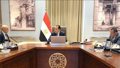 الحكومة تبدأ استعدادات تنظيم مؤتمر أكتوبر المقبل لعرض الإنجازات