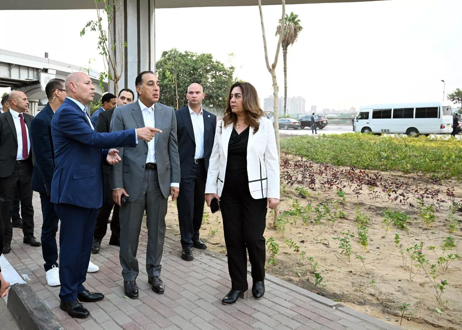 مدبولي يتفقد عدد من مشروعات الزراعة والتشجير بمحافظة القاهرة
