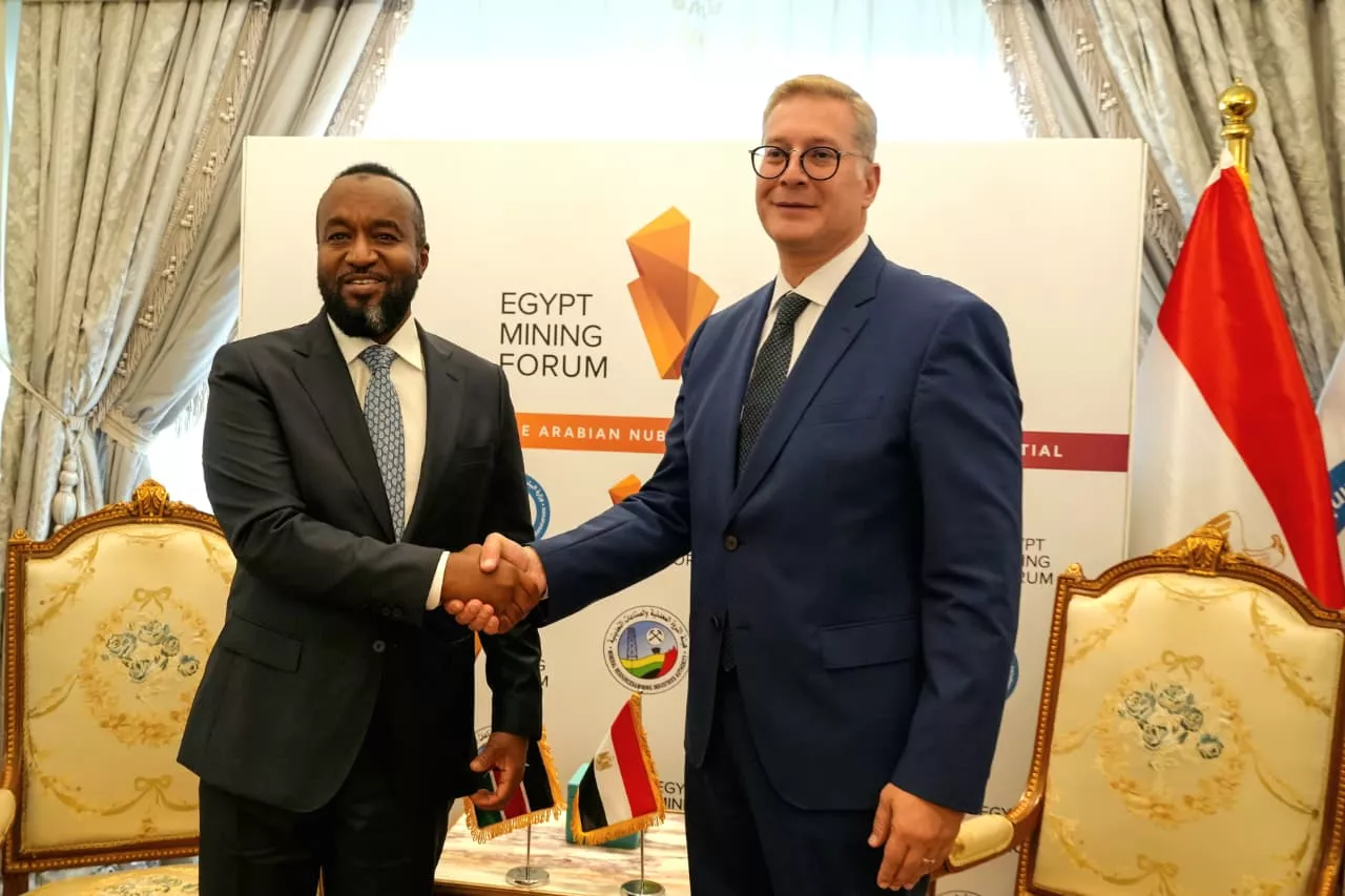 مباحثات وزير البترول مع وزير التعدين الكيني
