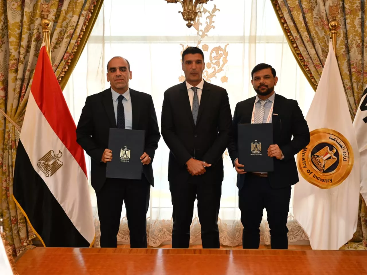 بروتوكول تعاوين بين وزارة الصناعة وشركة ميتسو الفنلندية للتعدين