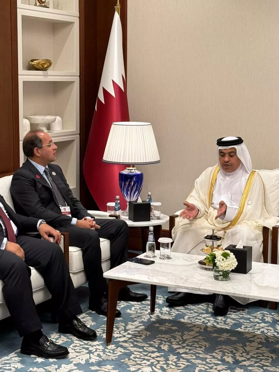 وزير المالية يلتقي نظيره القطري 