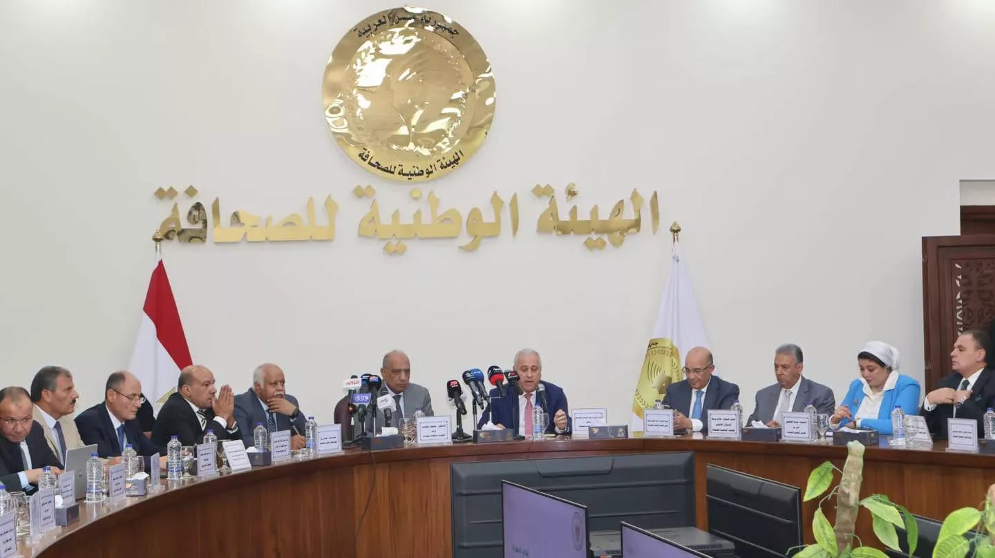 وزير الكهرباء يلتقي برؤساء مجالس الإدارة ورؤساء تحرير الصحف
