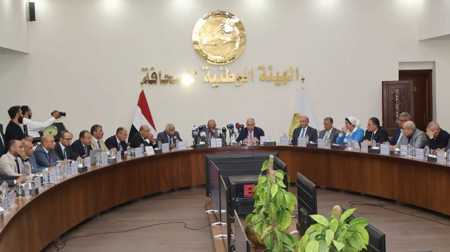 وزير الكهرباء يلتقي برؤساء مجالس الإدارة ورؤساء تحرير الصحف