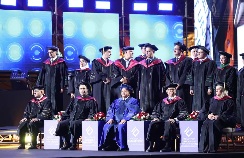 تخريج دفعة جديدة من طلاب جامعة مصر للمعلوماتية