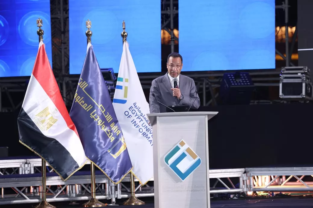 المهندس رأفت هندي وزير الاتصالات