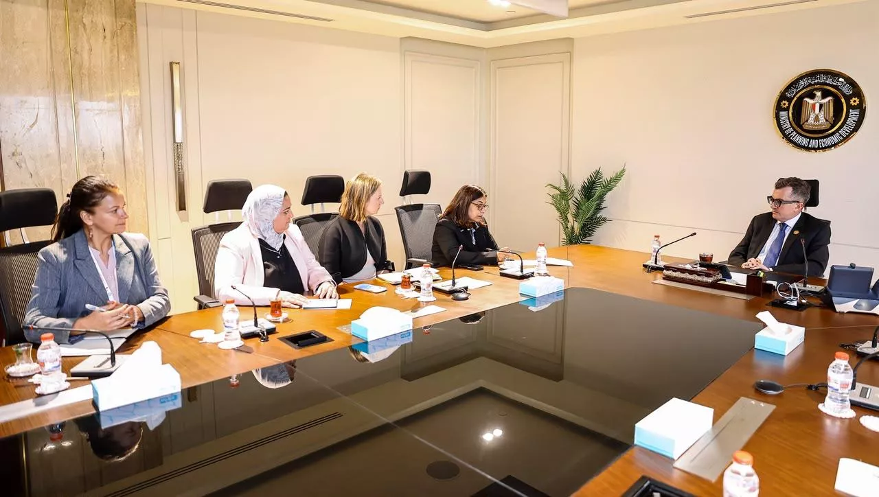 وزير التخطيط يجتمع مع المديرة العالمية لقطاع المعادن والمناجم بمجموعة البنك الدولي