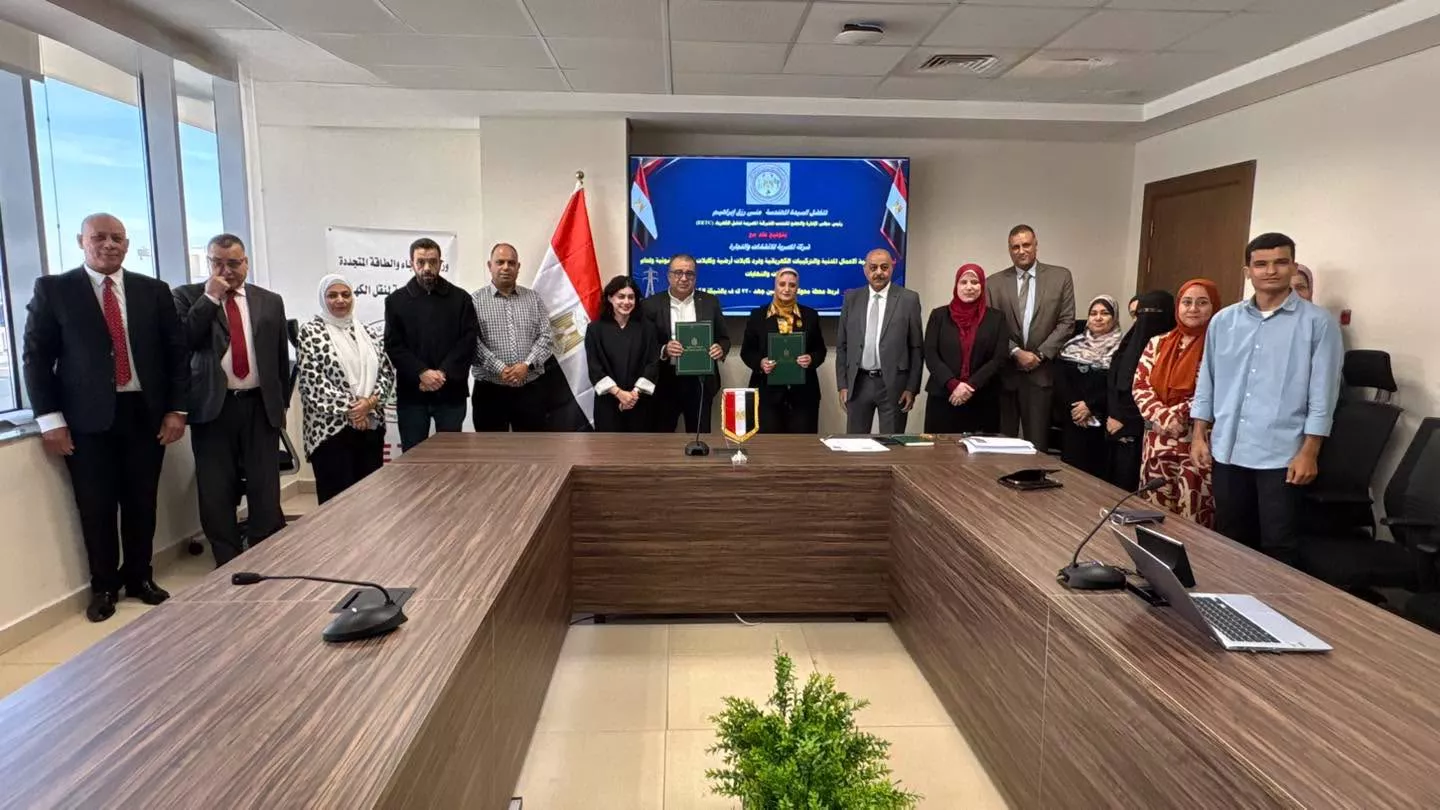 تعاون بين نقل الكهرباء والشركة المصرية للإنشاءات والتجارة