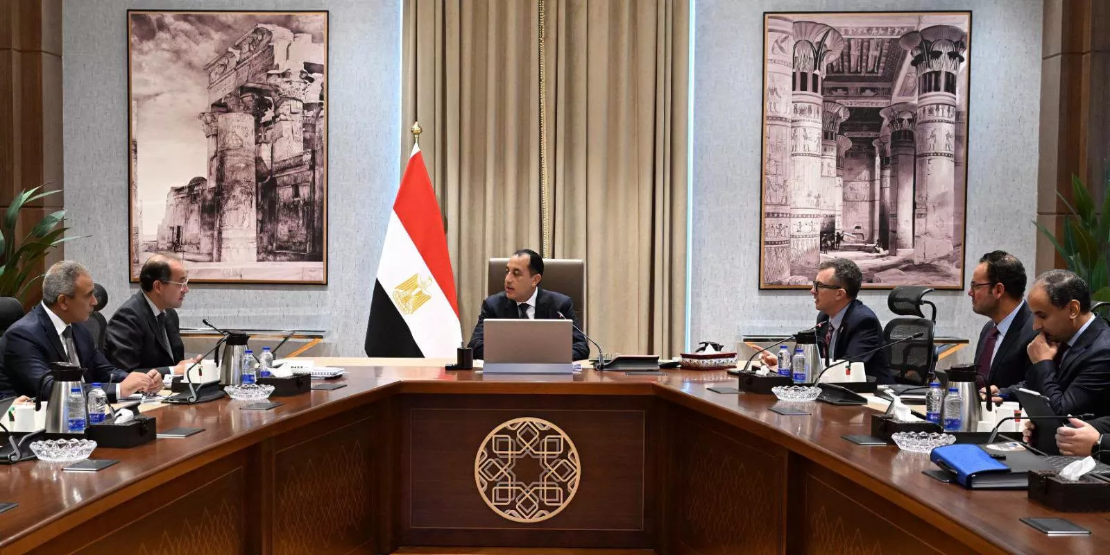 مدبولي يتابع مستجدات إعداد برنامج التحول الاقتصادي الوطني