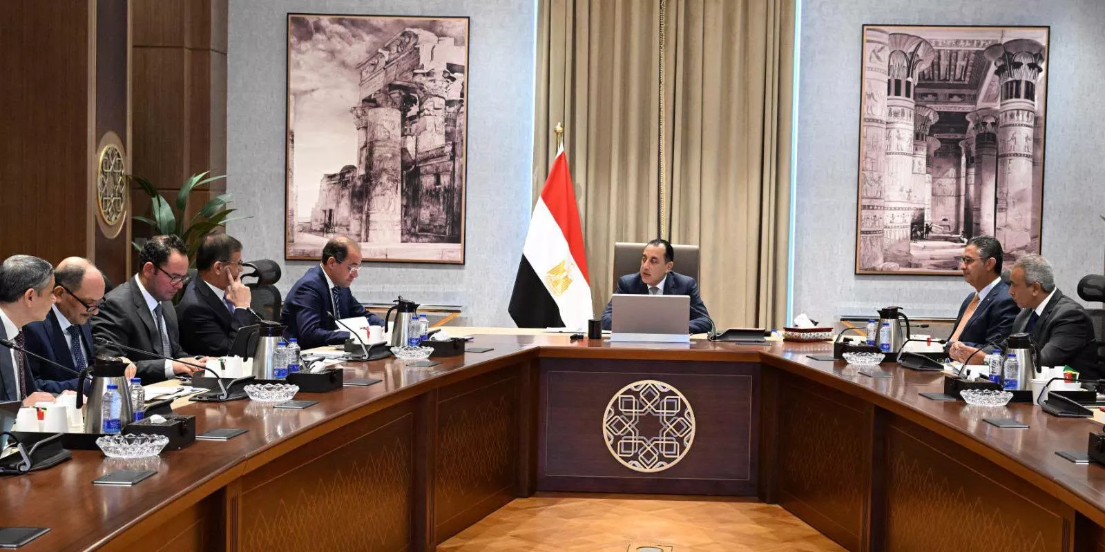 مدبولي يتابع موقف سداد مستحقات محصول قصب السكر للمزارعين
