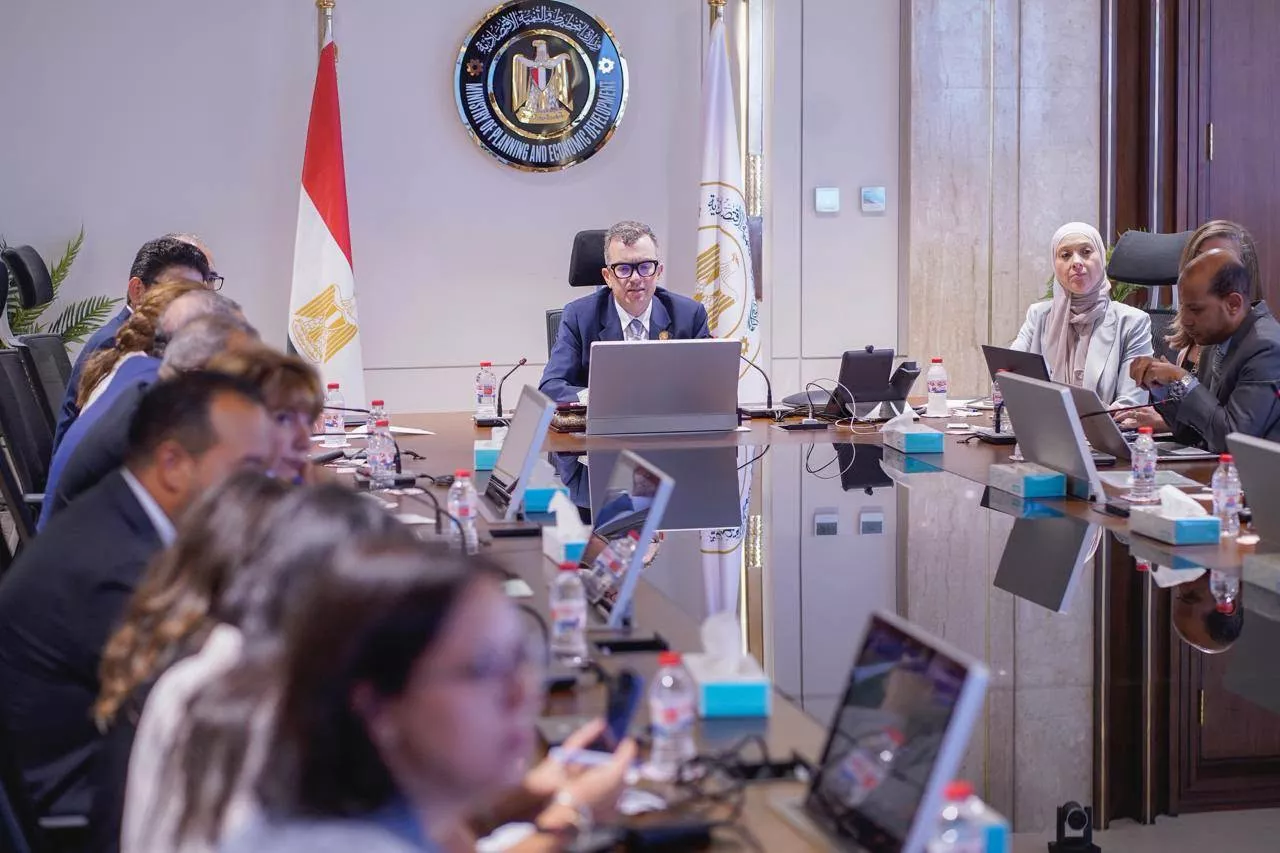 وزير التخطيط يجتمع مع ممثلي المؤسسات المالية ومؤسسات التصنيف الكبرى بمصر