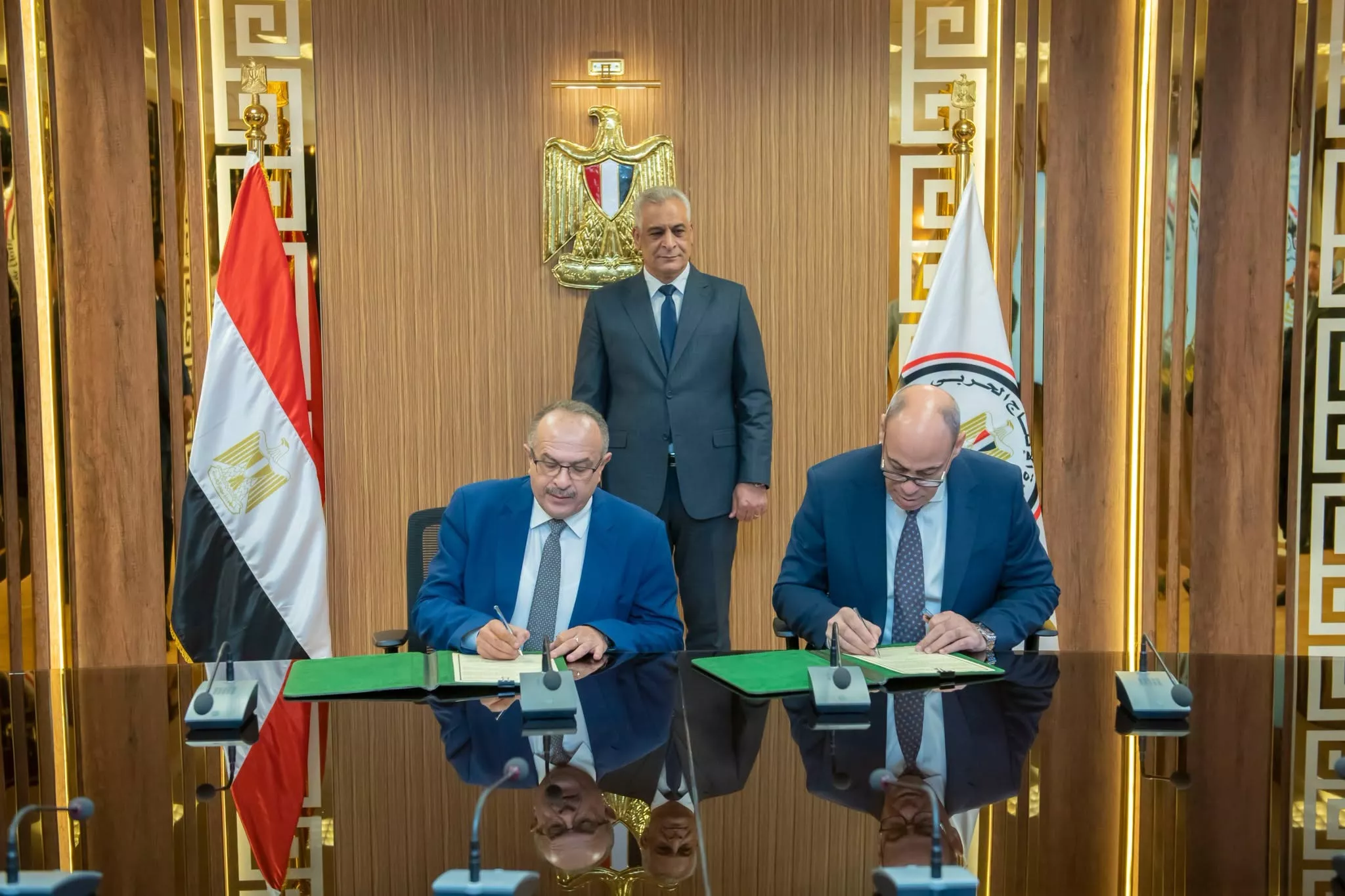 الإنتاج الحربي والمقاولون العرب يوقعان مذكرتي تفاهم