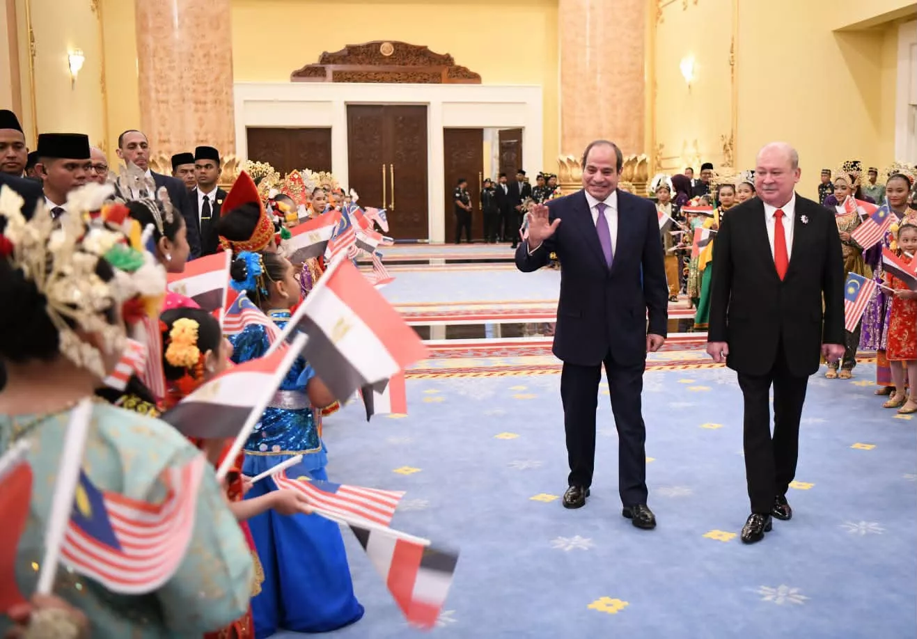 الرئيس السيسي يلتقي بالملك السلطان إبراهيم ملك ماليزيا