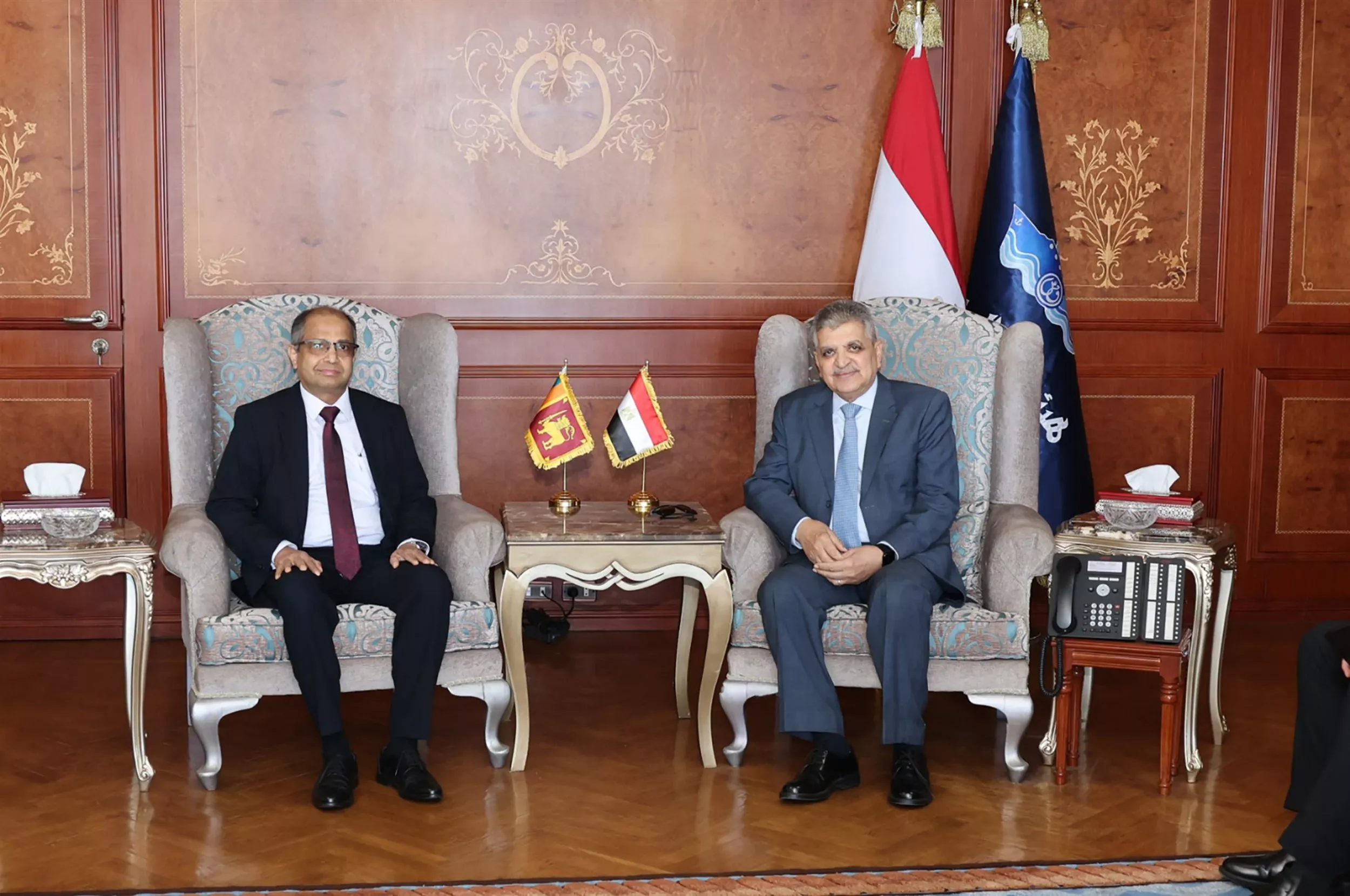 الفريق أسامة ربيع يستقبل سفير جمهورية سريلانكا