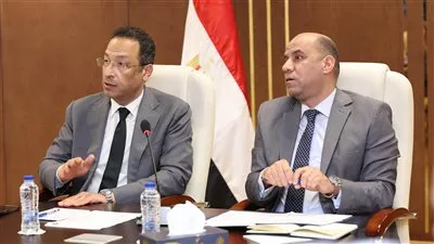 وزارة «الاتصالات» تتعاون مع «العمل» في التطوير المؤسسي الرقمي وبناء القدرات