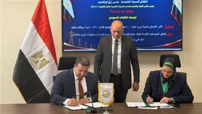 «نقل الكهرباء» توقع عقدًا لتوريد 5700 طن من موصلات الألومنيوم 