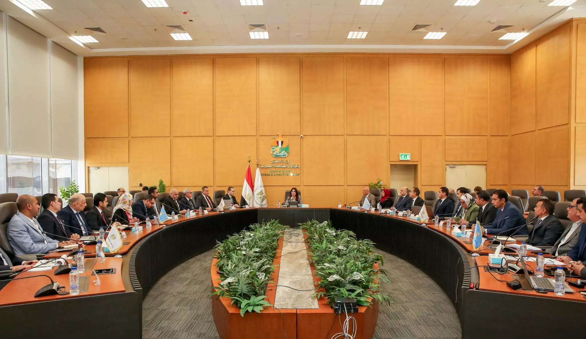 وزيرة الإسكان تتابع مستجدات ملف تقنين الأراضي في المدن الجديدة