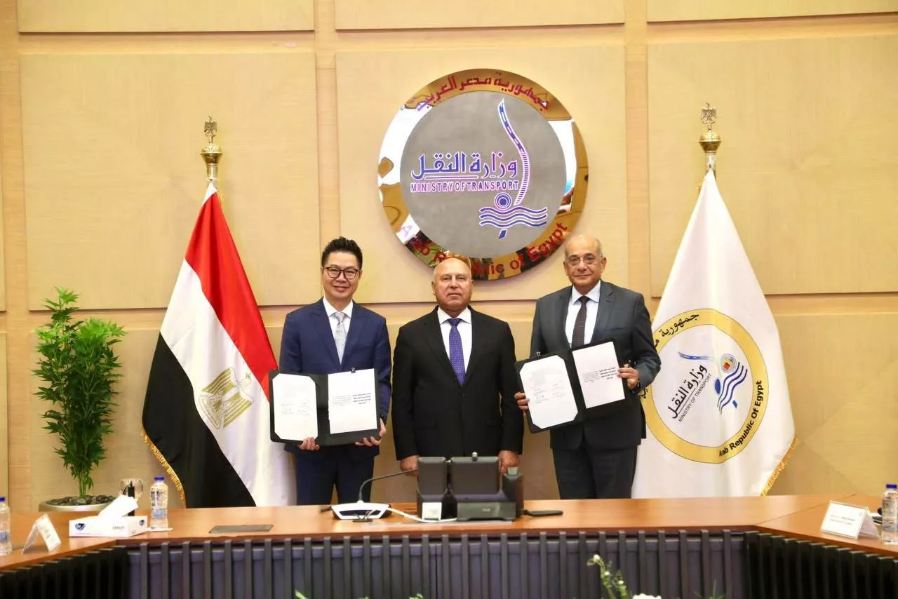 توقيع مذكرة تفاهم لإنشاء محطة الصب الجاف غير النظيف بميناء المكس