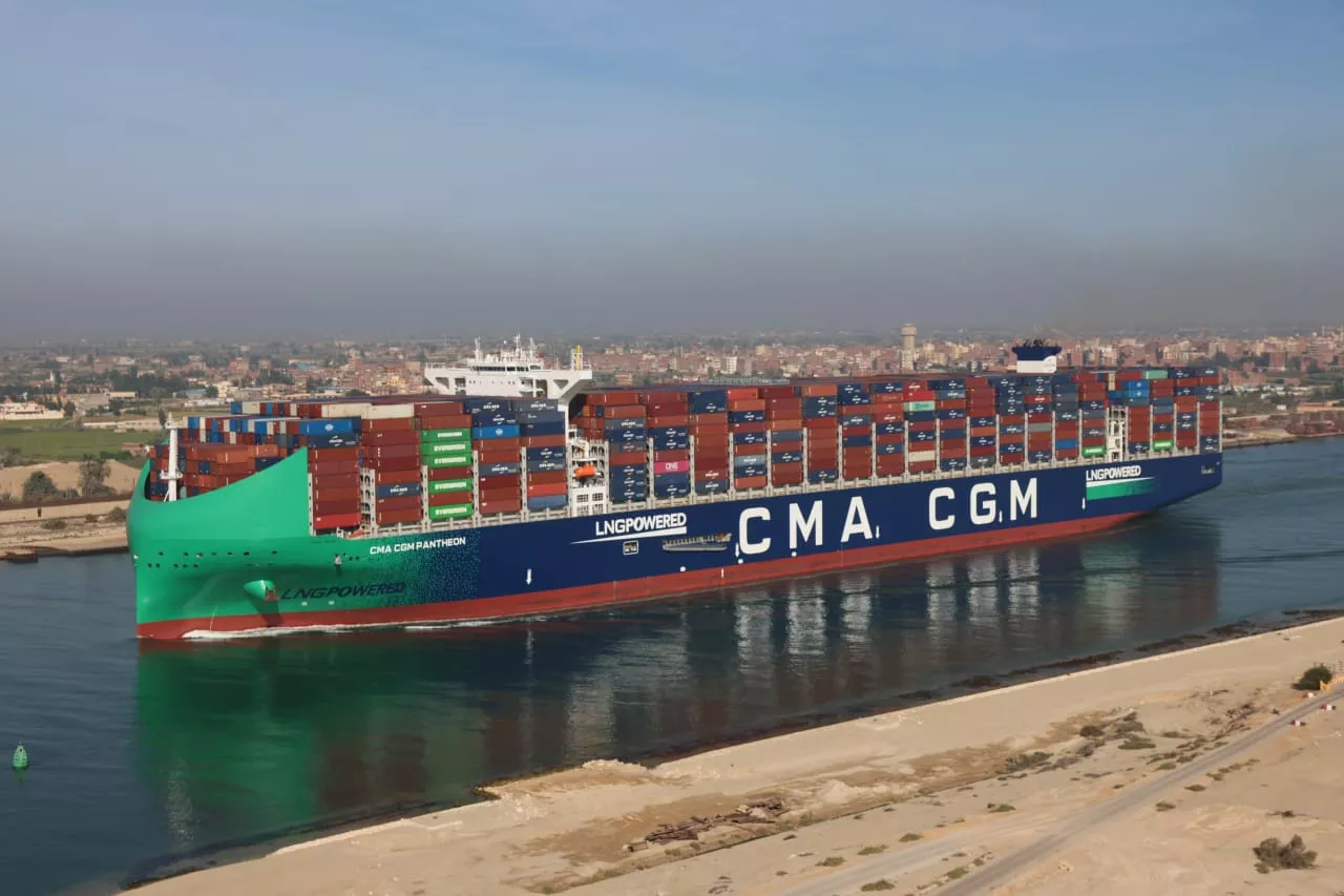 سفينة الحاويات العملاقة CMA CGM PANTHEON 
