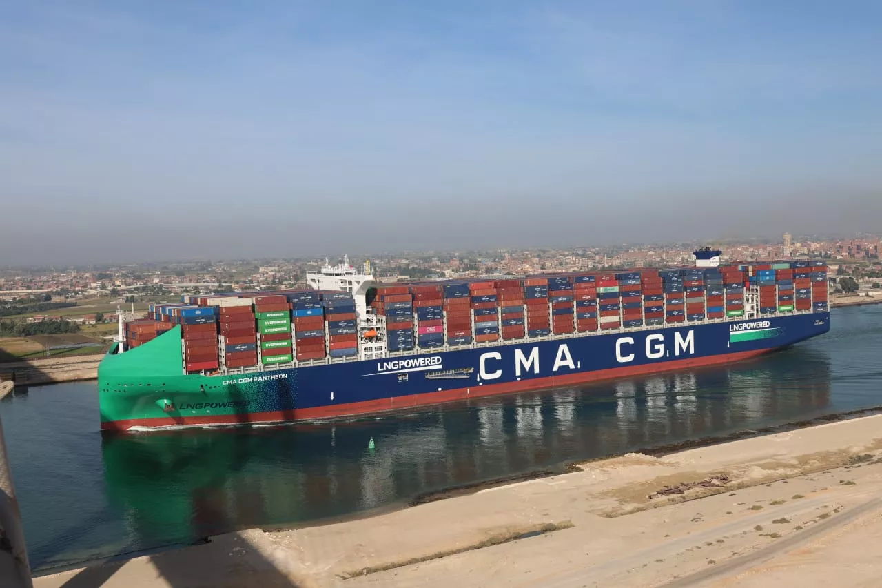 سفينة الحاويات العملاقة CMA CGM PANTHEON 