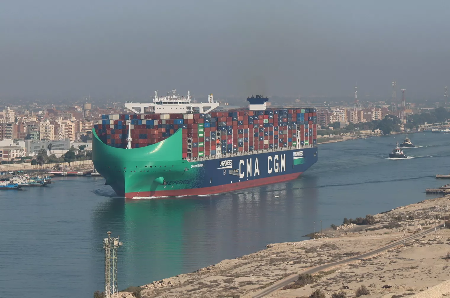 سفينة الحاويات العملاقة CMA CGM PANTHEON 