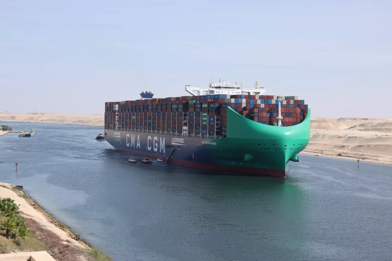سفينة الحاويات العملاقة CMA CGM PANTHEON 