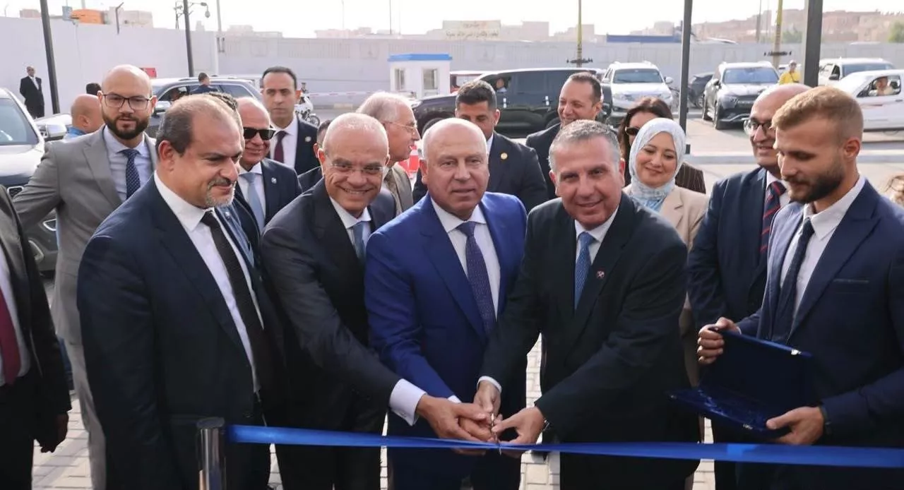 وزير النقل يفتتح ميناء العامرية الجاف بالإسكندرية
