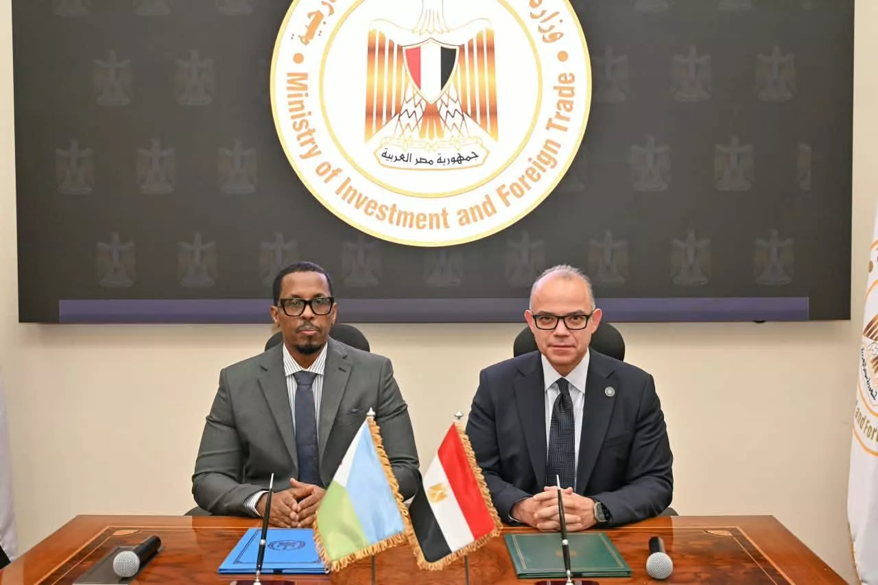 وزير الاستثمار ونظيره الجيبوتي يوقعان بروتوكول الاتفاق