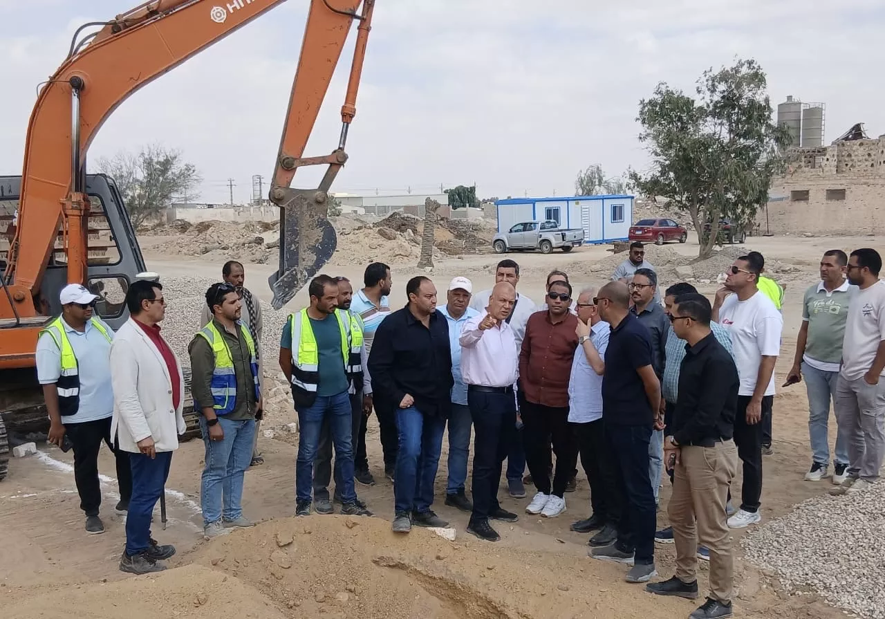 وزيرة الإسكان تتابع موقف تنفيذ عددٍ من مشروعات المرافق وتطوير الخدمات بمدينة الشروق