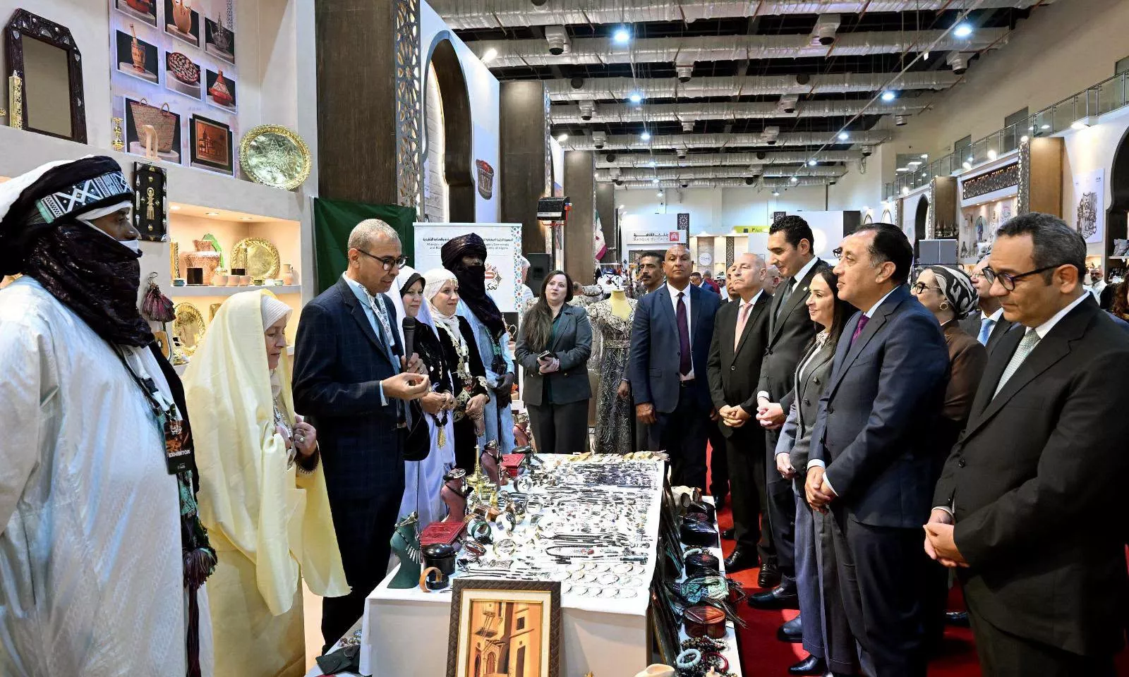 رئيس الوزراء يفتتح الدورة الثامنة لمعرض تراثنا 2026