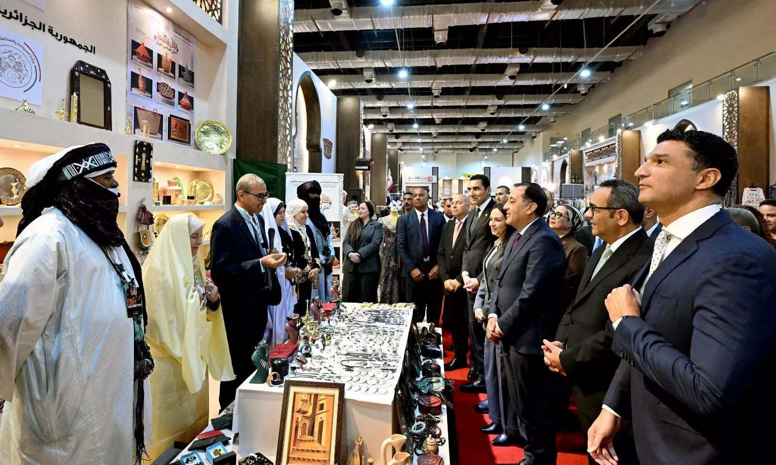 رئيس الوزراء يفتتح الدورة الثامنة لمعرض تراثنا 2026
