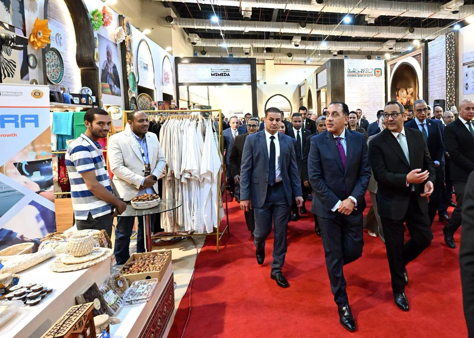 رئيس الوزراء يفتتح الدورة الثامنة لمعرض تراثنا 2026