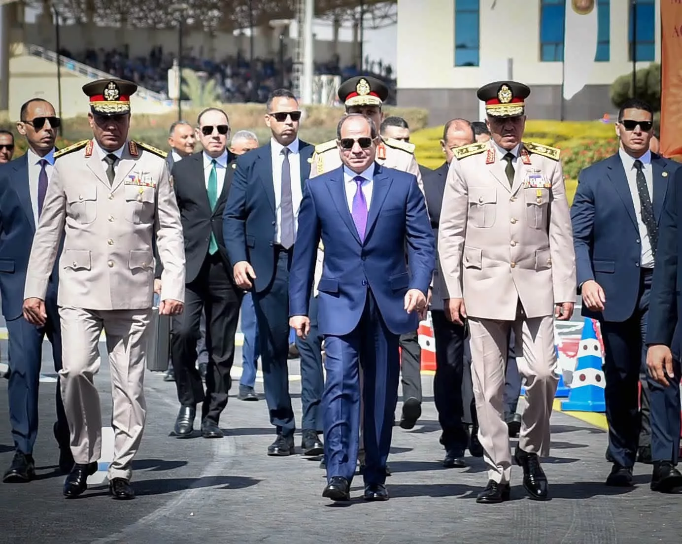 السيسي يشهد احتفال تخرج دفعات من الأكاديمية والكلية العسكرية