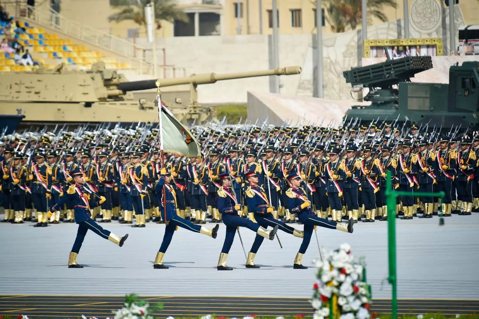 السيسي يشهد احتفال تخرج دفعات من الأكاديمية والكلية العسكرية