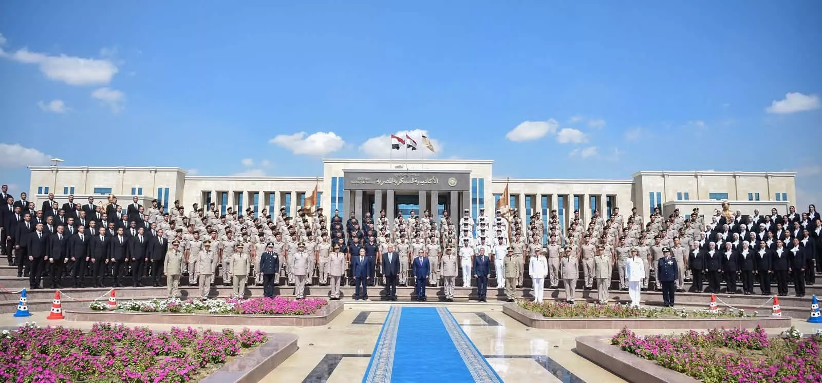 السيسي يشهد احتفال تخرج دفعات من الأكاديمية والكلية العسكرية