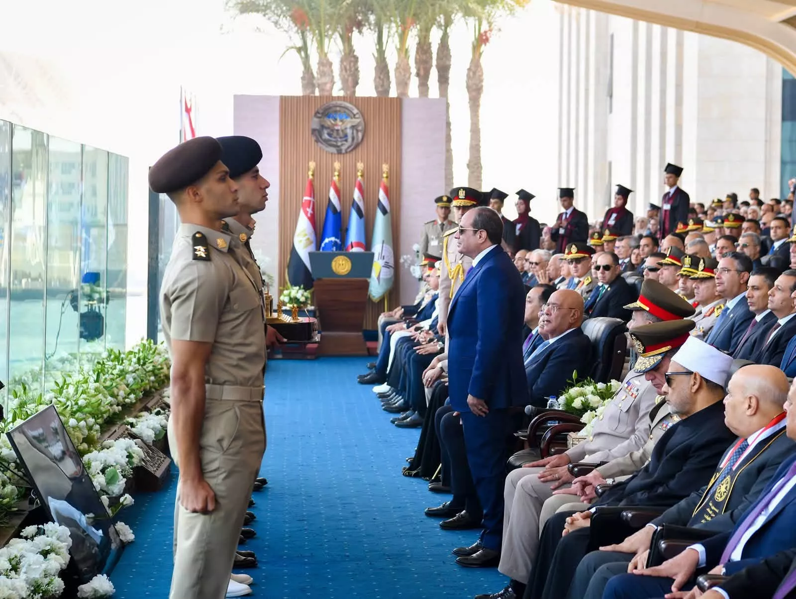السيسي يشهد احتفال تخرج دفعات من الأكاديمية والكلية العسكرية